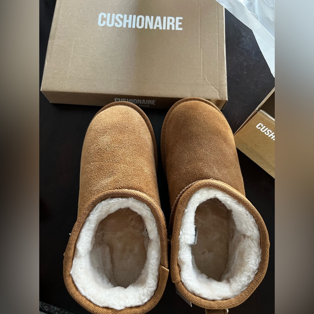 Cushionaire Women's Tan Ankle Boots